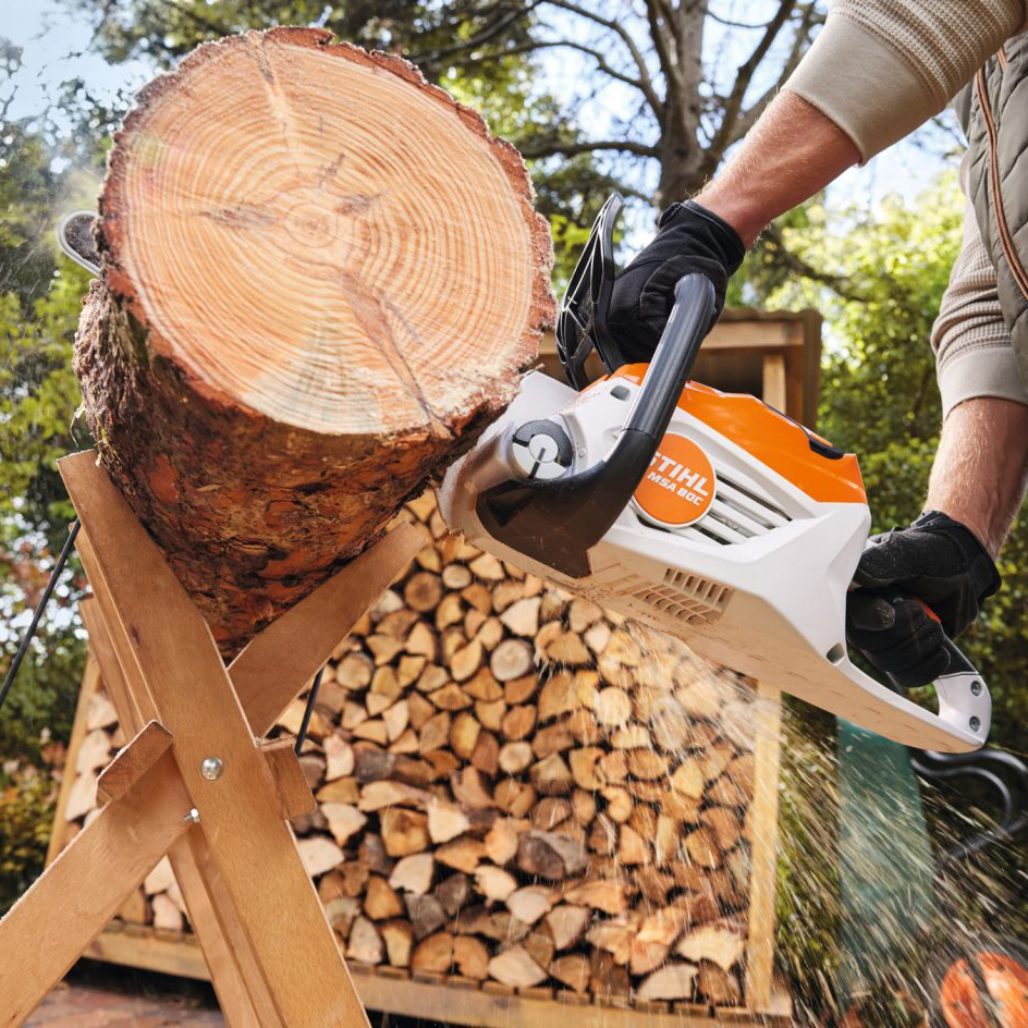 Performance Plus MS | Scie à chaine à batterie Stihl MSA 80 C-BQ | En action