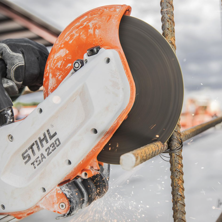 Performance Plus MS | Découpeuse à disque à batterie Stihl TSA 230 | En action